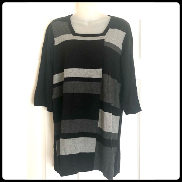 Style & Co Petite Black & Grey Geometric Tunic Sweater with 3/4 sleeves - Picture 1 of 6